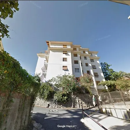 - A 10 Minuti A Piedi Dal Teatro Ariston Apartment *